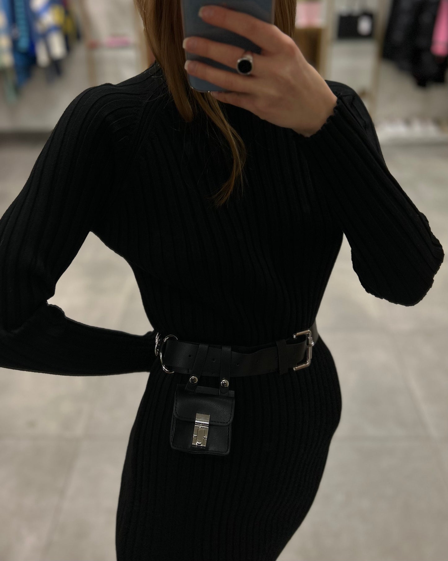 Suknelė su diržu