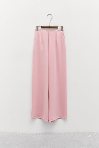 Laisvo modelio kelnės