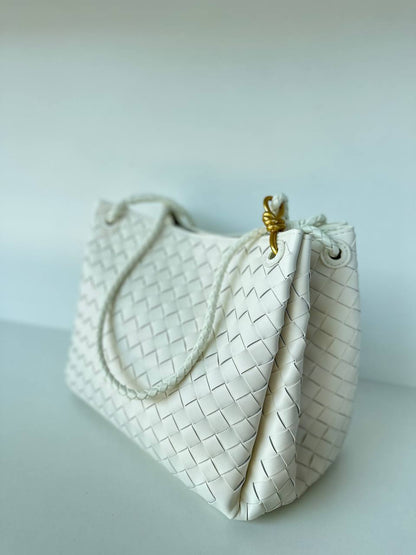 Rankinė “pynės”